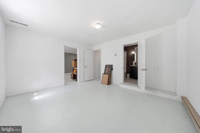 8315 ROCKY SPRINGS RD, Frederick, MD 21702