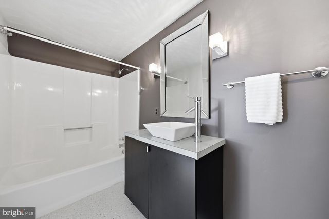8315 ROCKY SPRINGS RD, Frederick, MD 21702