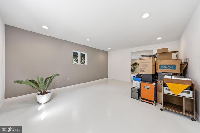 8315 ROCKY SPRINGS RD, Frederick, MD 21702
