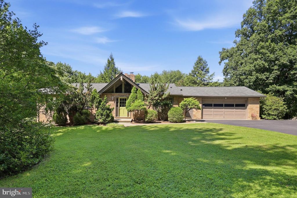 8315 ROCKY SPRINGS RD, Frederick, MD 21702