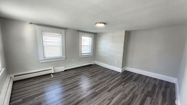 121 N Main St 121, Andover, MA 01810