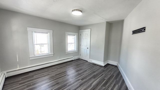 121 N Main St 121, Andover, MA 01810