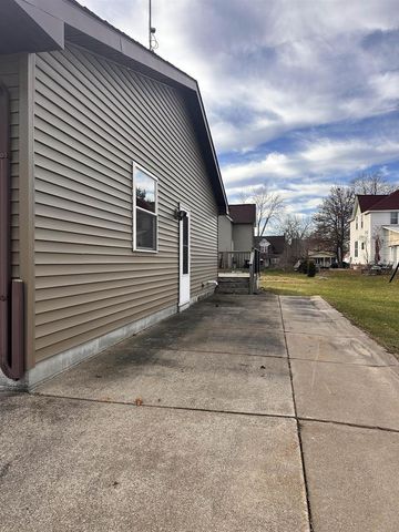 333 S Hickory Street, Mauston, WI 53948