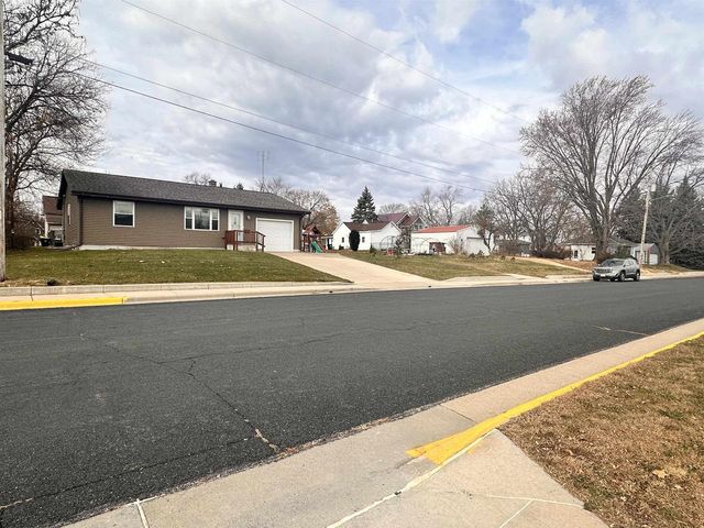 333 S Hickory Street, Mauston, WI 53948