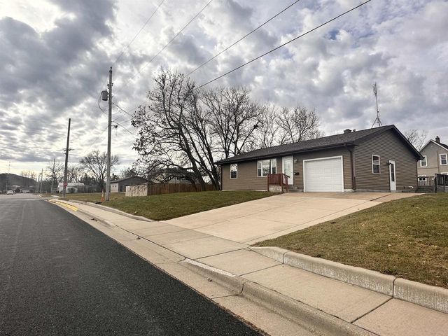 333 S Hickory Street, Mauston, WI 53948