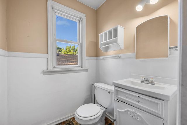 130 W 2nd Street, Hobart, IN 46342