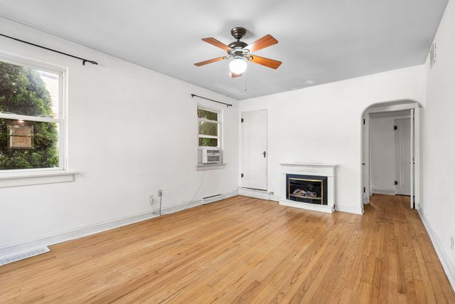 130 W 2nd Street, Hobart, IN 46342