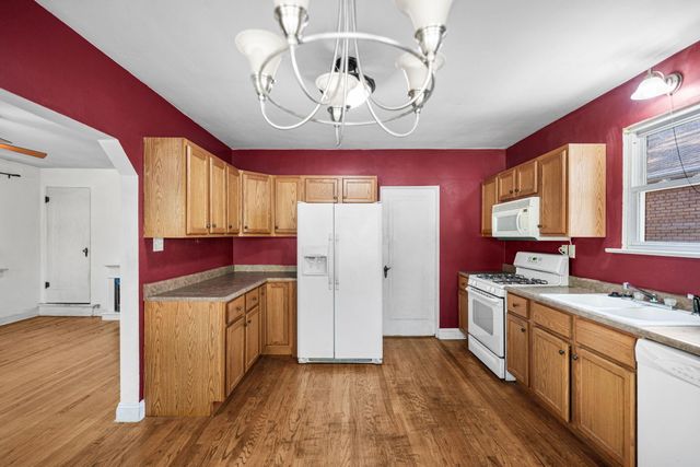 130 W 2nd Street, Hobart, IN 46342