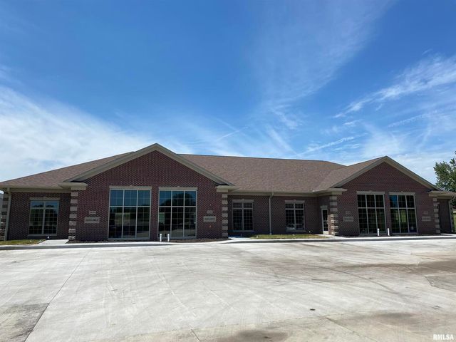 3642 UTICA RIDGE Road, Bettendorf, IA 52722