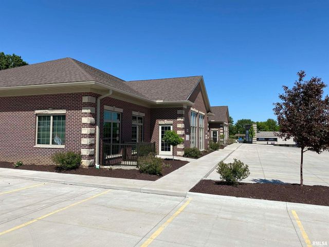 3642 UTICA RIDGE Road, Bettendorf, IA 52722