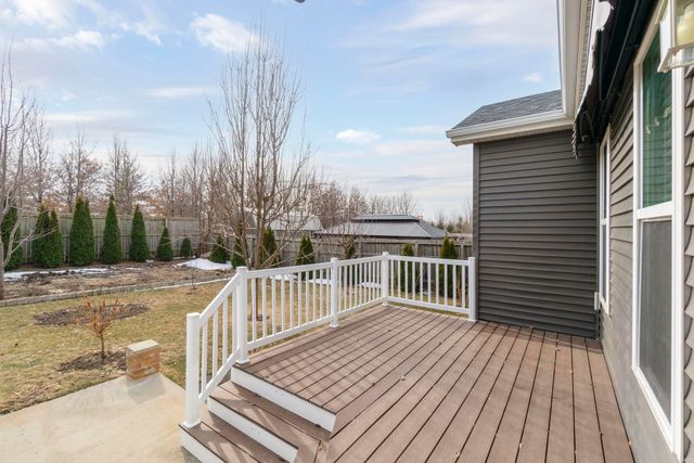 1420 Hummingbird Circle, Waterloo, IA 50702