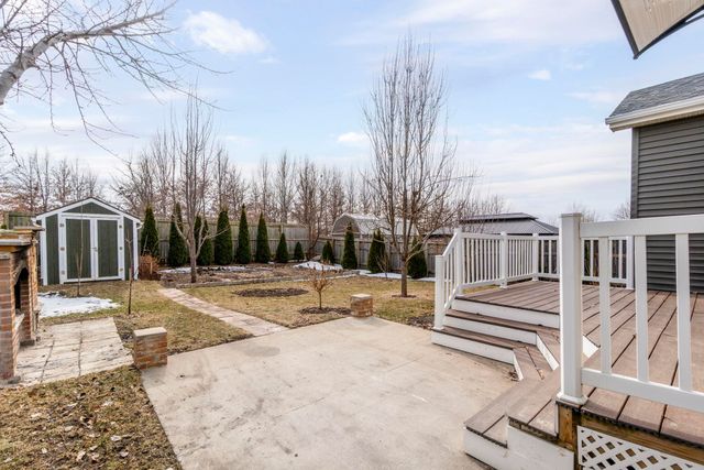 1420 Hummingbird Circle, Waterloo, IA 50702