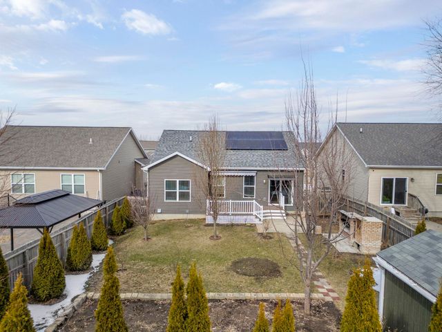 1420 Hummingbird Circle, Waterloo, IA 50702