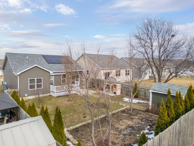 1420 Hummingbird Circle, Waterloo, IA 50702