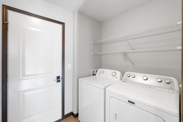 1420 Hummingbird Circle, Waterloo, IA 50702