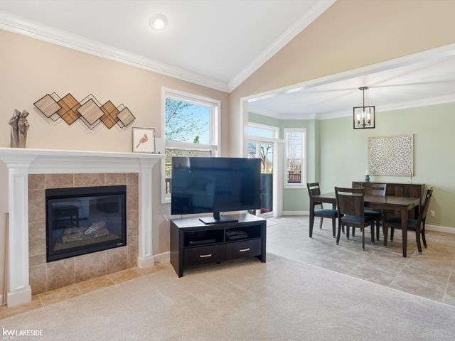 46899 Cynthia Drive, Macomb, MI 48044