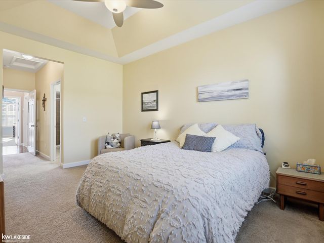 46899 Cynthia Drive, Macomb, MI 48044