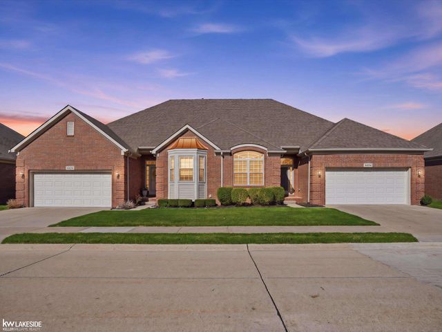 46899 Cynthia Drive, Macomb, MI 48044