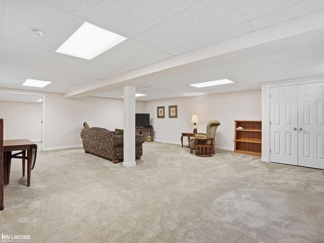 46899 Cynthia Drive, Macomb, MI 48044