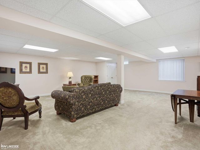 46899 Cynthia Drive, Macomb, MI 48044