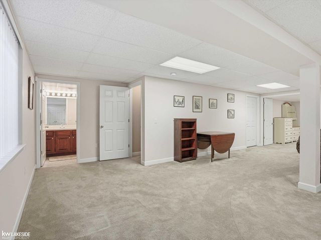 46899 Cynthia Drive, Macomb, MI 48044