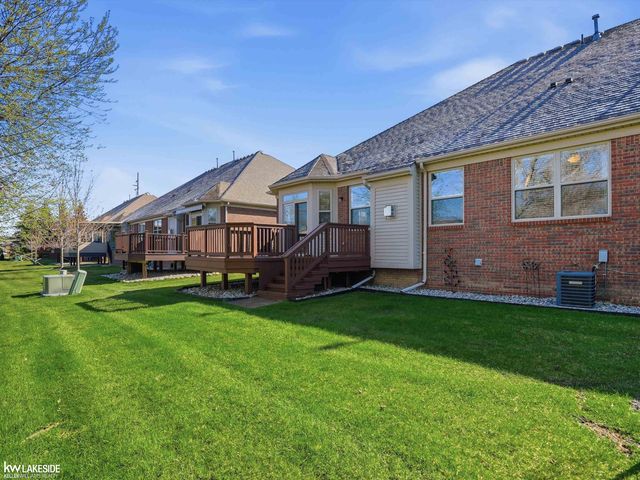 46899 Cynthia Drive, Macomb, MI 48044