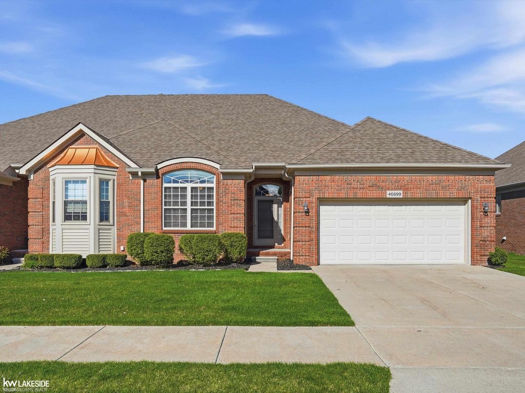 46899 Cynthia Drive, Macomb, MI 48044