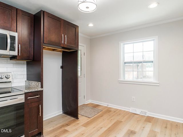 202 North Street, Mebane, NC 27302