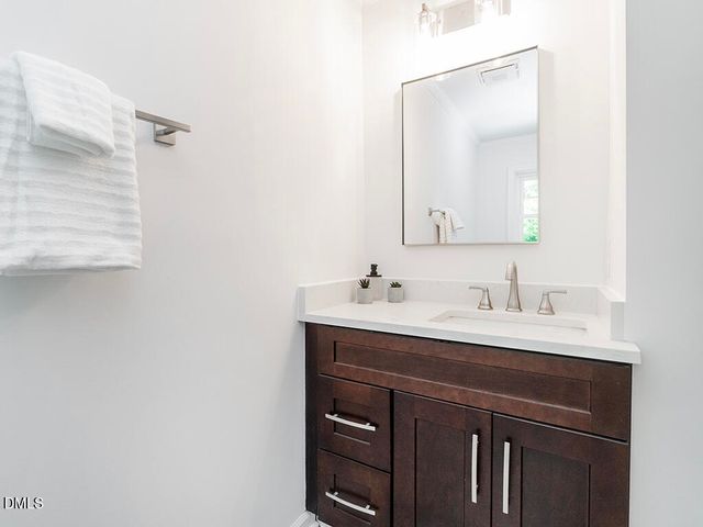 202 North Street, Mebane, NC 27302
