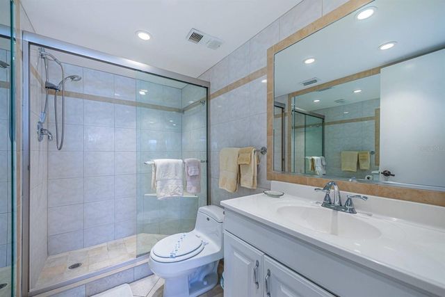 6294 BAHIA DEL MAR CIRCLE 114, St Petersburg, FL 33715