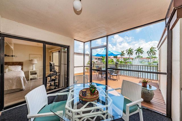 6294 BAHIA DEL MAR CIRCLE 114, St Petersburg, FL 33715