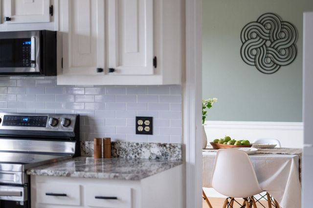 1222 PINEHURST RD, Staunton, VA 24401