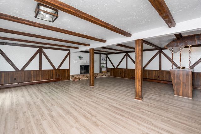 1222 PINEHURST RD, Staunton, VA 24401