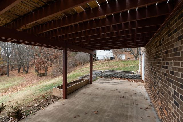 1222 PINEHURST RD, Staunton, VA 24401