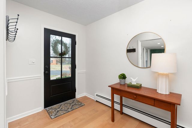 1222 PINEHURST RD, Staunton, VA 24401