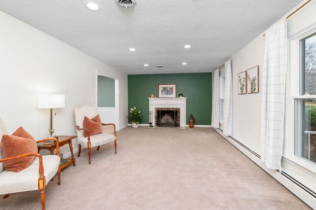 1222 PINEHURST RD, Staunton, VA 24401