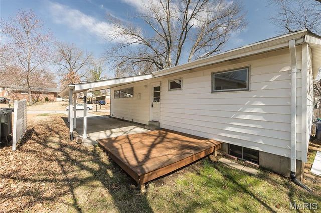 520 Pinellas Drive, Crestwood, MO 63126