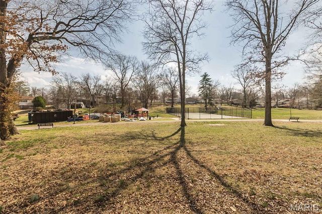 520 Pinellas Drive, Crestwood, MO 63126