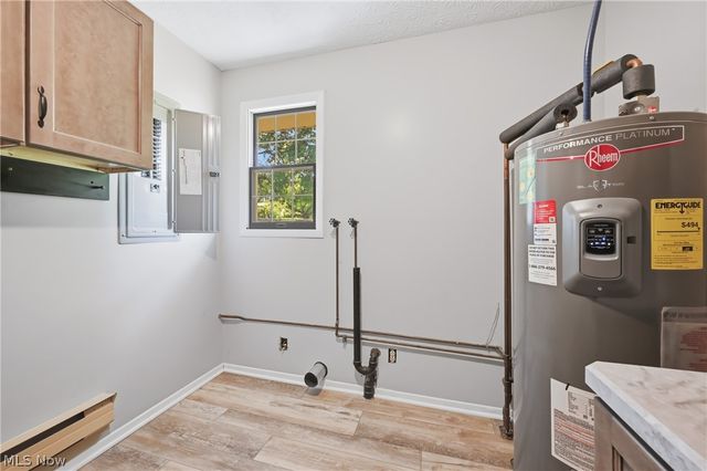 1795 Allen Drive, Salem, OH 44460