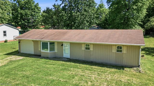 1795 Allen Drive, Salem, OH 44460