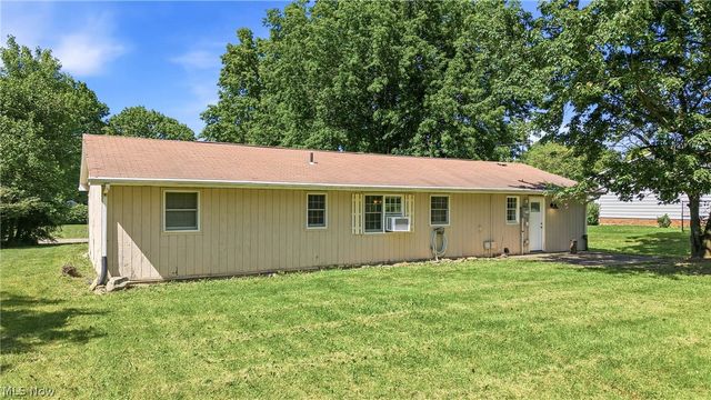 1795 Allen Drive, Salem, OH 44460
