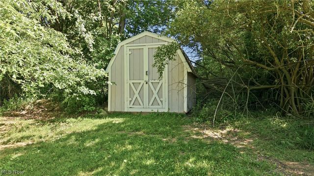 1795 Allen Drive, Salem, OH 44460