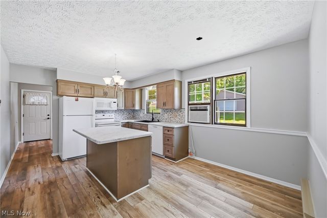 1795 Allen Drive, Salem, OH 44460