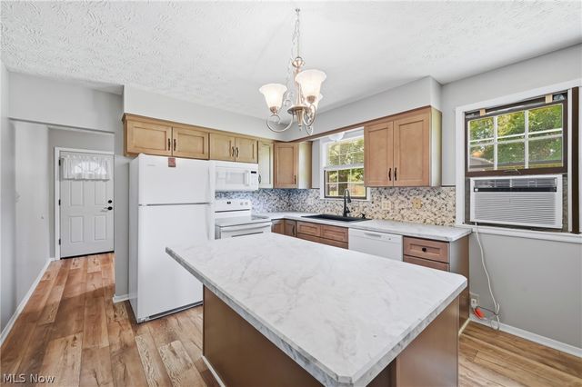 1795 Allen Drive, Salem, OH 44460