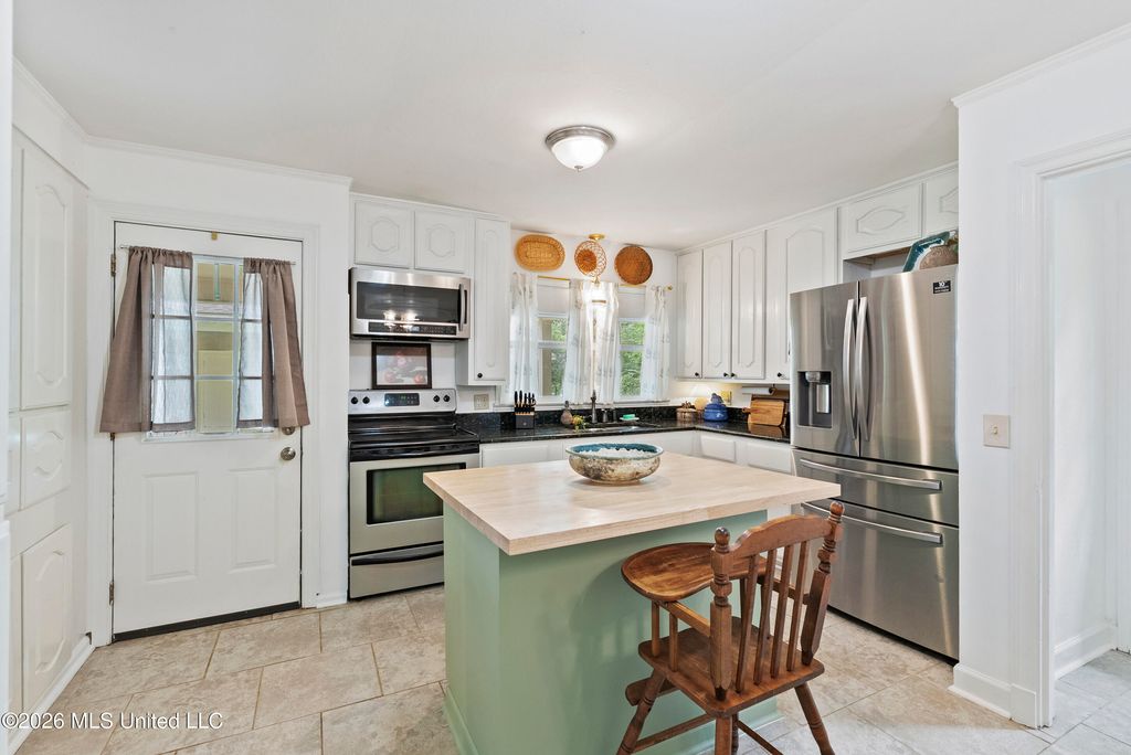 411 Heard Street, Senatobia, MS 38668 — photo 2