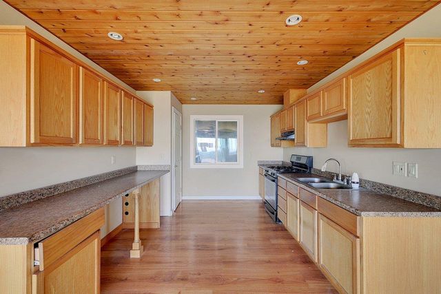 20381 Pet Hill Dr, Penn Valley, CA 95946