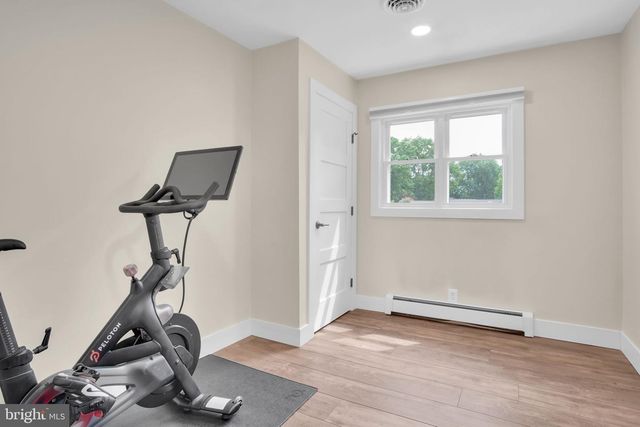 1098 HILLVIEW LN, Hershey, PA 17033