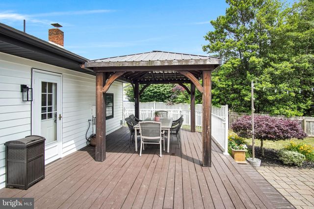 1098 HILLVIEW LN, Hershey, PA 17033