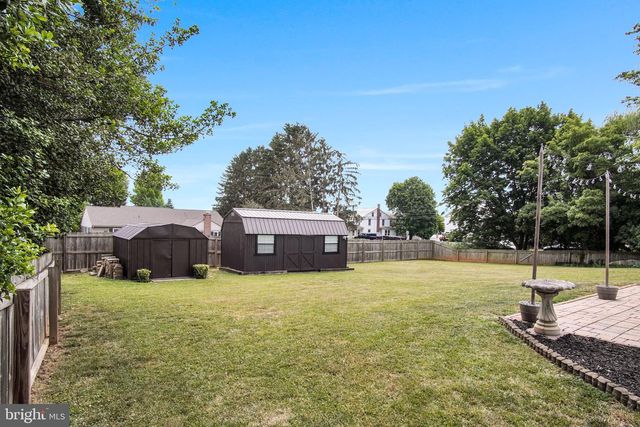 1098 HILLVIEW LN, Hershey, PA 17033