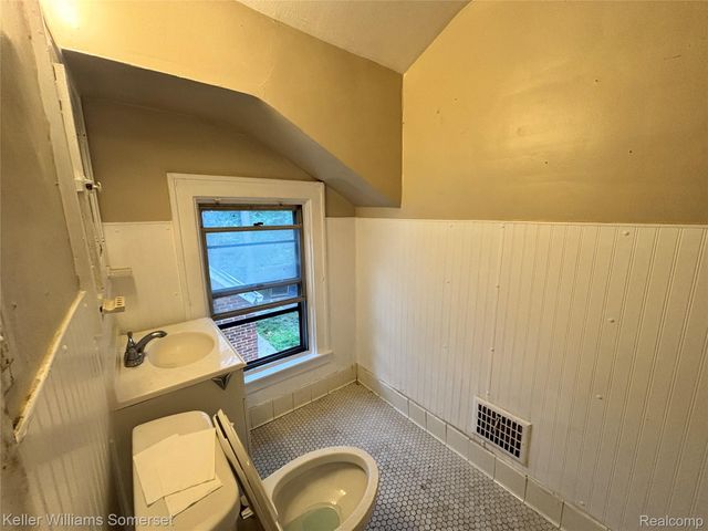 5783 Yorkshire Road, Detroit, MI 48224